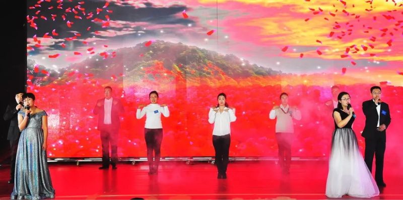 “感恩相伴?筑夢同行”——龍港集團2019新春年會盛大舉行！