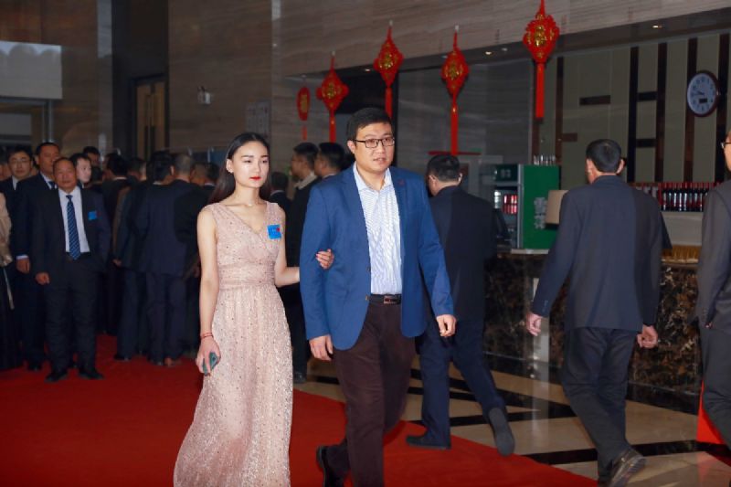 “凝心聚力 ·砥礪前行”— 龍港集團2020新春年會完美收官！