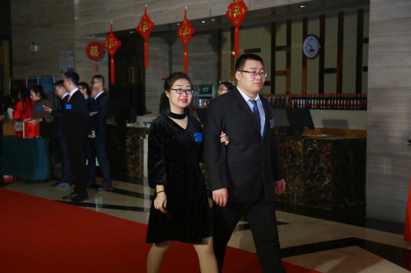 “凝心聚力 ·砥礪前行”— 龍港集團2020新春年會完美收官！