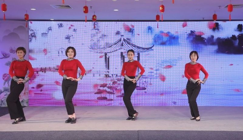 不忘初心 衷愫韶華——龍港集團(tuán)迎新春文化盛宴震撼來襲！