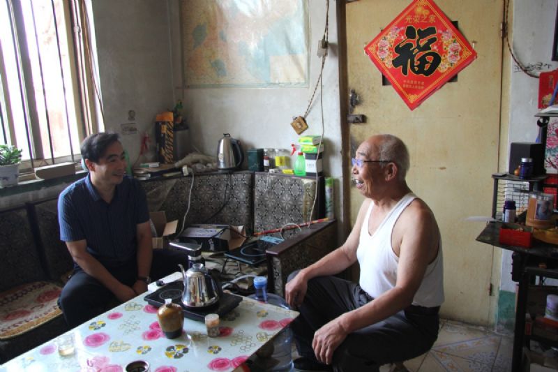 情系老黨員，慰問(wèn)暖人心——新生代企業(yè)家代表、龍港集團(tuán)常務(wù)副總經(jīng)理王敬武走訪慰問(wèn)老黨員
